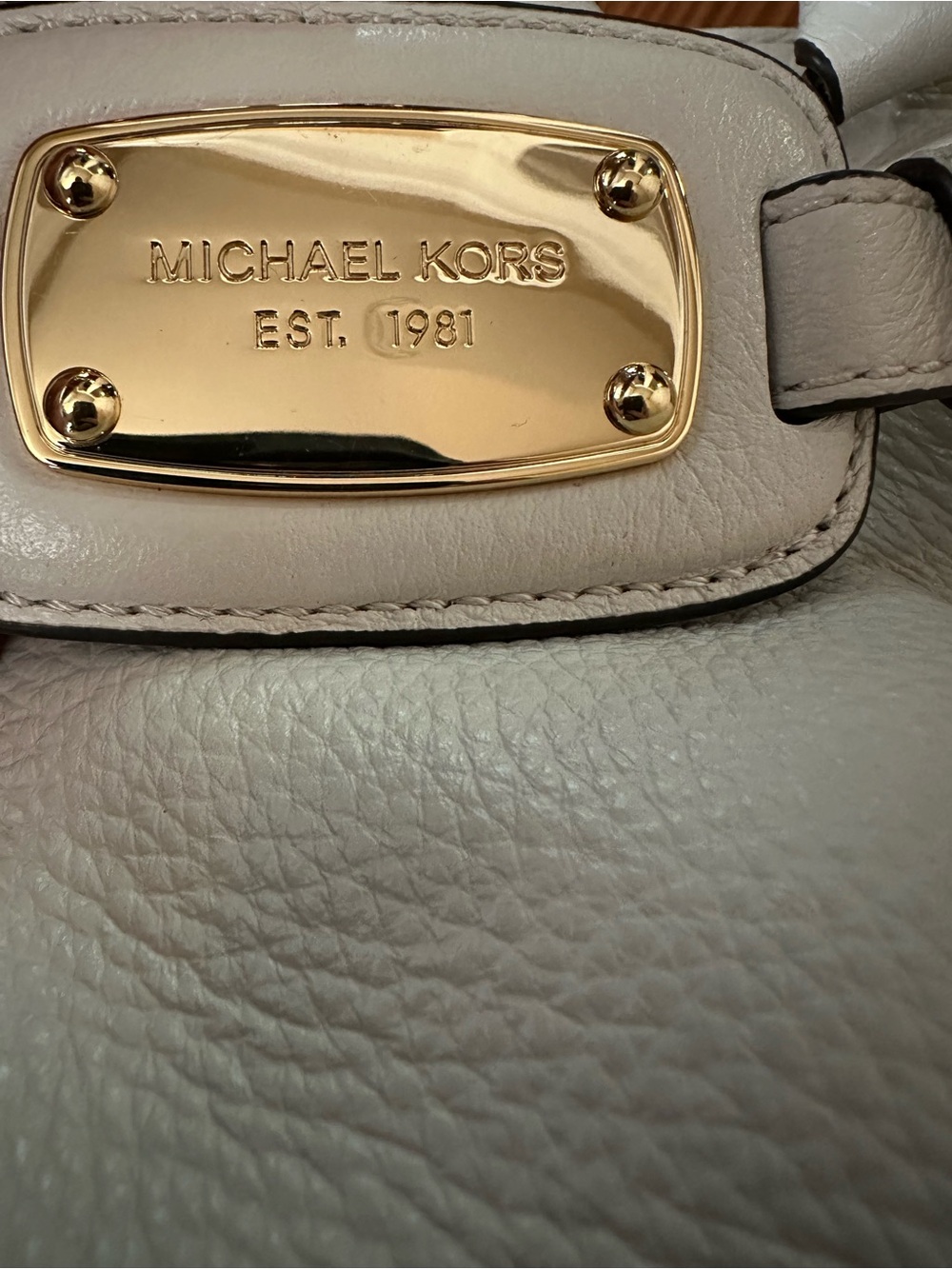 Michael Kors Cream Leather Tote - Shoulder Bag Gold Hardware - Picture 7 of 11